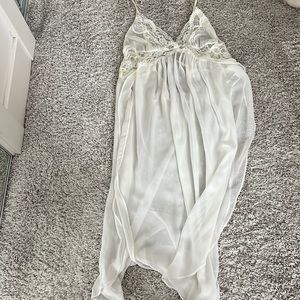 White lace baby doll In Bloom M